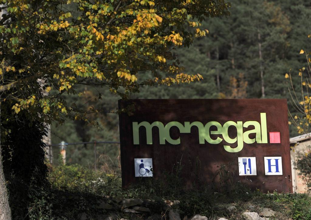فندق Monegal سانت ليورينس دو موريونيز المظهر الخارجي الصورة